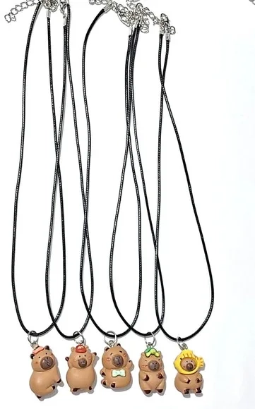 Colar Capivara 3cm Resina Pacotes com 5 Unidades