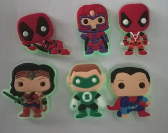 Chaveiro Herois Funko Fluorescente - 6 Unidades