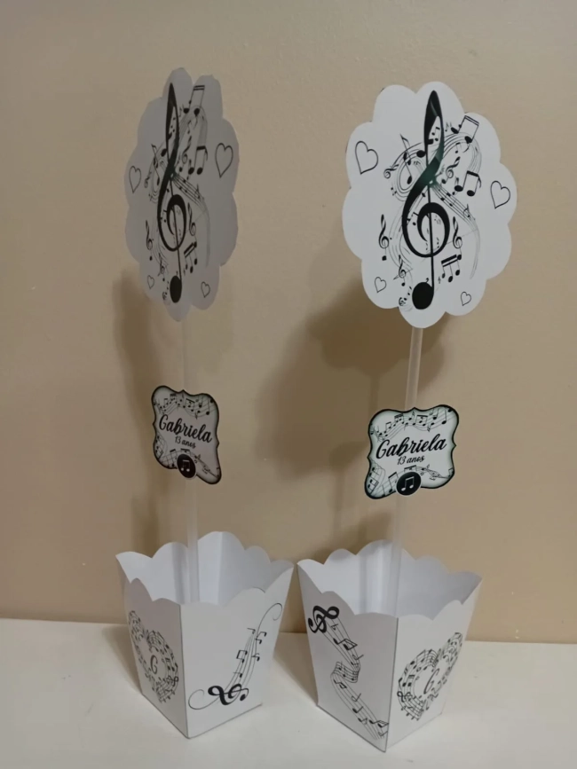 Centro de Mesa Personalizados Notas Musicais