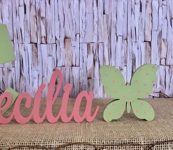 Decoração Bebê - Jardim Encantado - Nome + Borboleta de Mesa