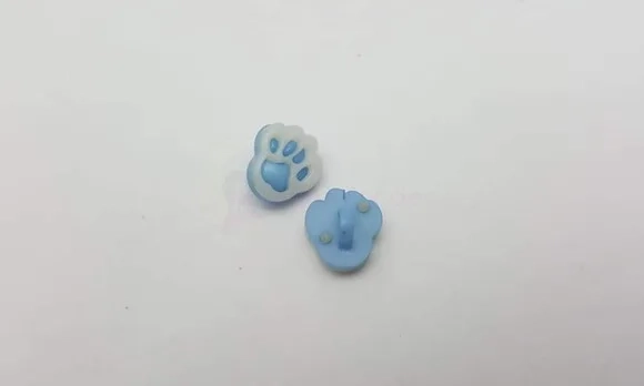 Aplique Botão de Patinha Azul de 1,3cm - 20 unidades
