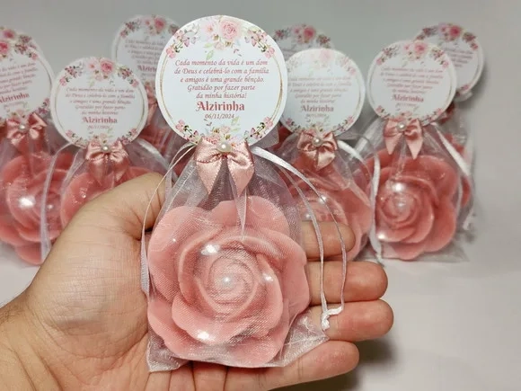 Lembrancinha de Aniversário 80 Anos: Sabonete Rosa Elegance