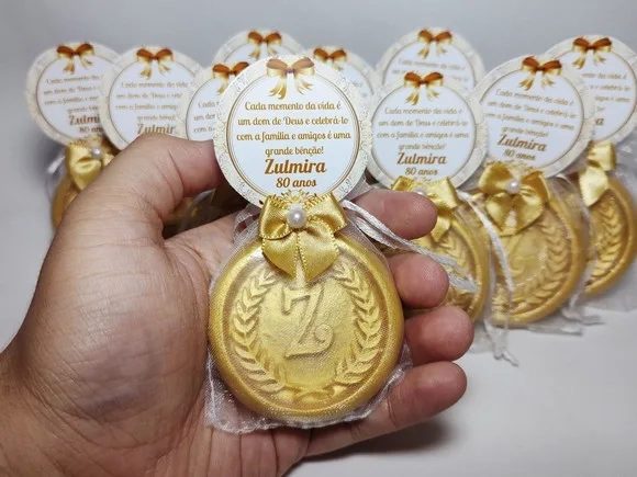 Lembrancinha 80 Anos, Sabonete Letra Inicial Personalizada