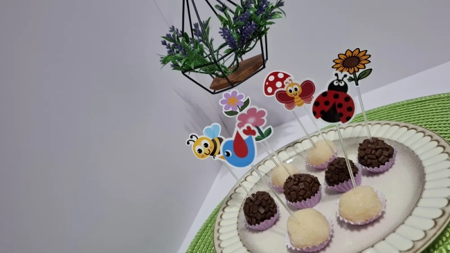Toppers de docinhos JARDIM ENCANTADO -Kit com 8 figuras