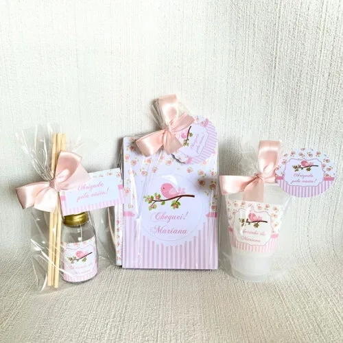 Kit hidratante + aromatizador + bloco com lápis passarinho
