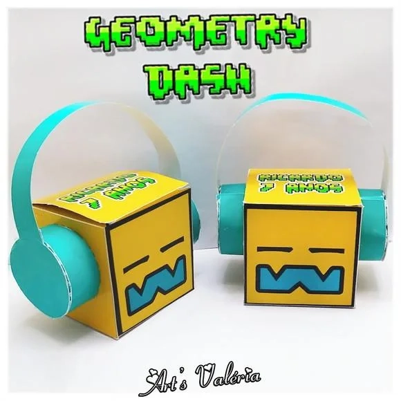 Caixa Cubo com Fone de Ouvido Geometry Dash