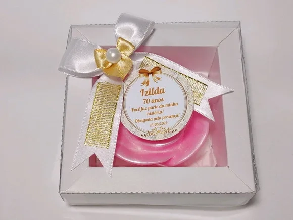 Lembrancinha 70 Anos: Sabonete Rosa Provençal na Caixinha