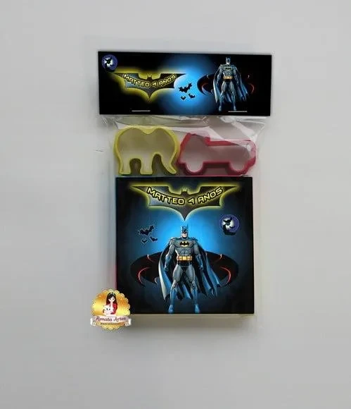 Massinha na Lapela com Forminhas Batman