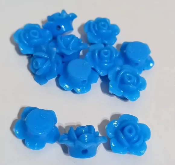 Flor Azul de Resina 1,3cm C/furo Passante Pacote C/30 Unidad