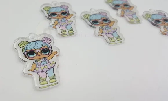 Aplique LOL variadas em Acrílico com Adesivo de vinil de 7cm