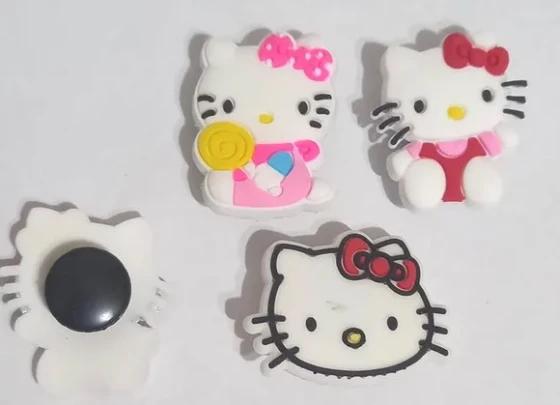 Pins para Crocs Hello Kitty Variados - 6 Unidades