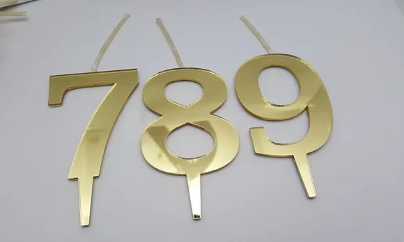 Vela em Acrílico Espelhado Dourado de 6,5cm
