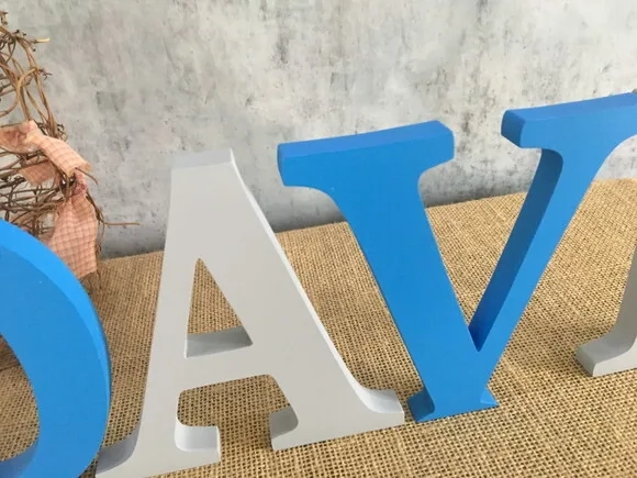 Nomes de Mesa Em MDF Linha Letras de Forma