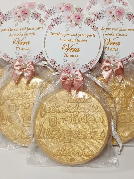 Lembrancinha 70 Anos: Sabonete Desejos de Gratidão G