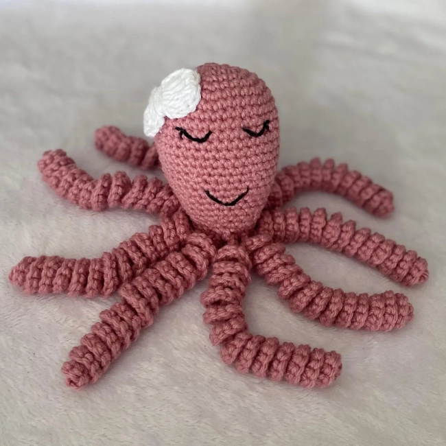 Polvo amigurumi menina