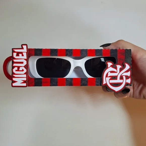 Óculos na Caixa Personalizada