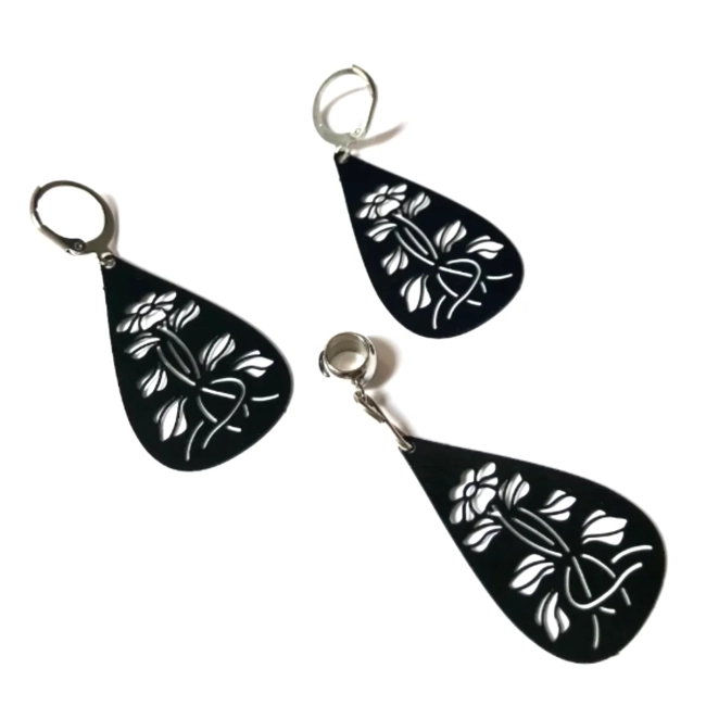 Conjunto Brinco e Pingente Gota Negra com Flores – Super Leve e acabamento Inox