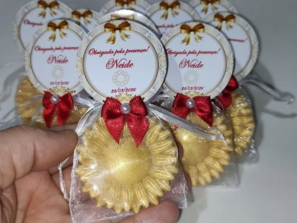 Lembrancinha de Aniversário 70 Anos: Sabonete Girassol