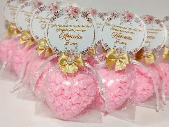 Lembrancinha de Aniversário 90 Anos: Sabonete Coração Floral