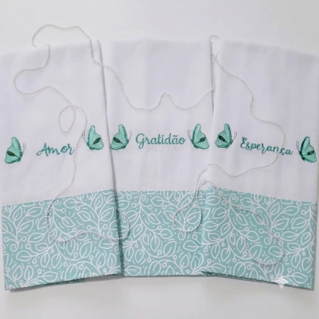 Kit com 3 Panos de Prato Bordados