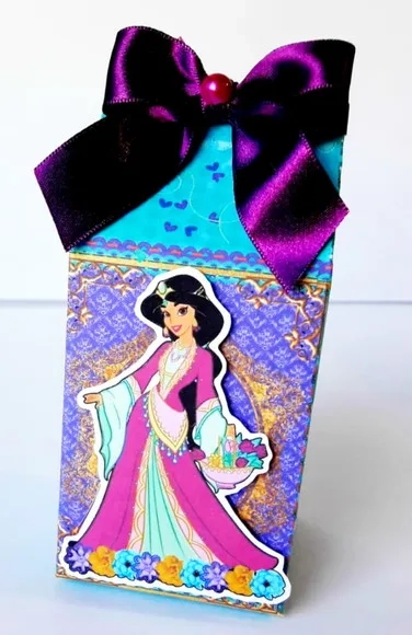 Kit 60 Lembrancinhas Alladim e Jasmine