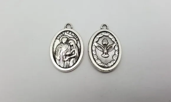 Medalha Espírito Santo e Sagrada Família 2,4cm Pct com 10 un