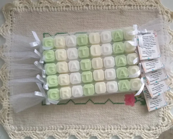 Lembrancinha Maternidade Mini Sabonete Nomes 8 Letras