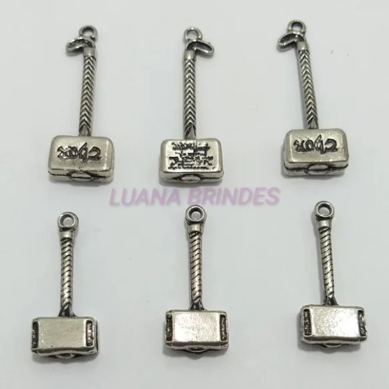 Pingente Martelo de Metal Prateado - pct com 6 unidades