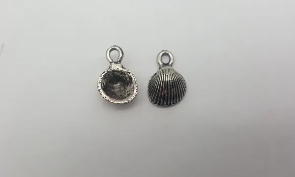 Pingente de Concha Prata Velha de 1,7cm em Metal