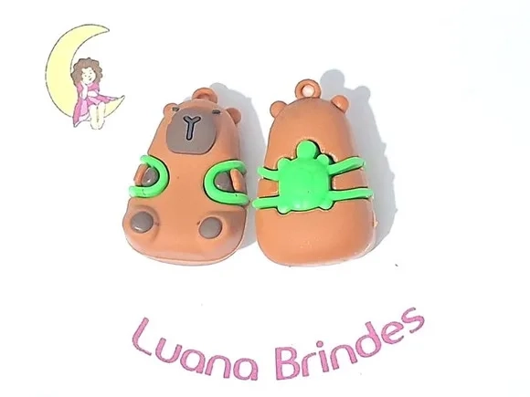 Pingente Capivara 3d Emborrachado Pacote com 2 Unidades