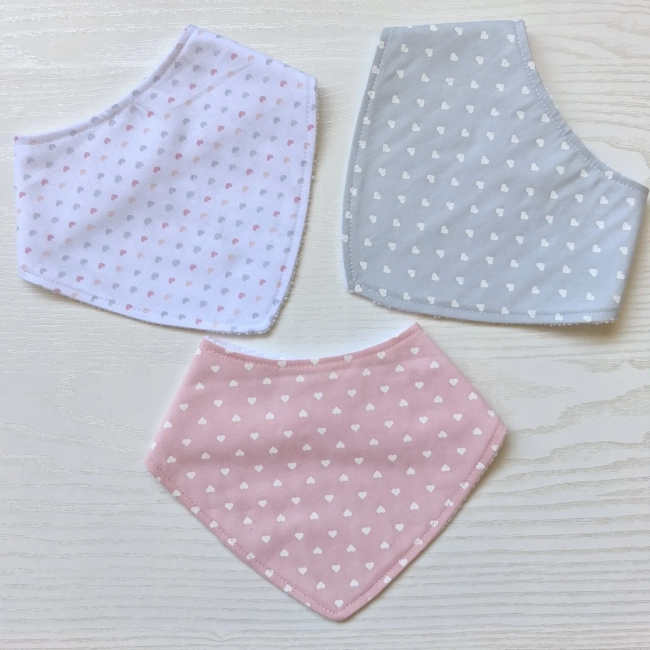 Kit 3 Babadores Bandana Premium para bebê - Corações