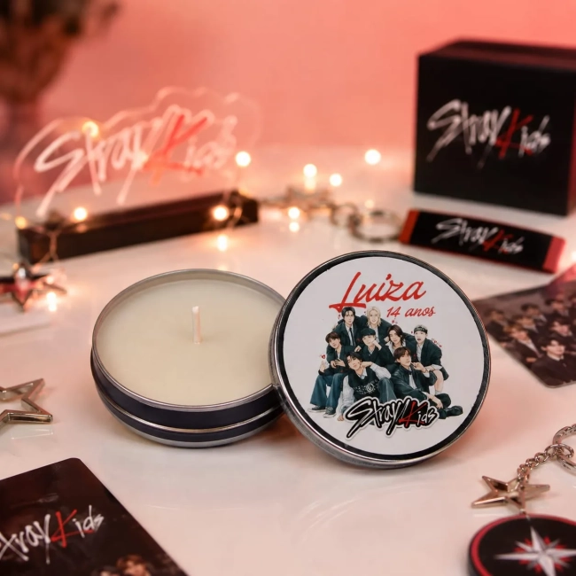 30 unidades de Vela Aromática na latinha Personalizada, STRAY KIDS - Eventos, Festas, Brindes, fazemos qualquer tema