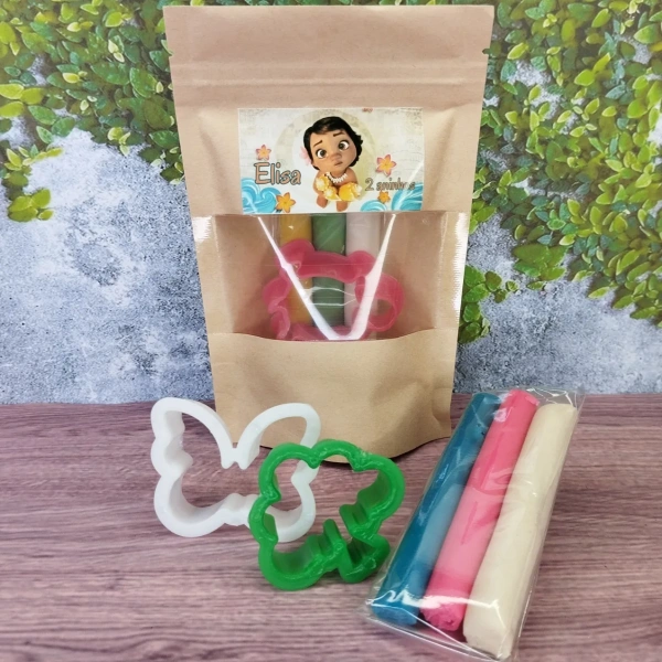 30 Uni. Kit Jardinagem + 30 Uni. Kit Massinha Zip Lock - Moana - Informar o tema no chat da compra.
