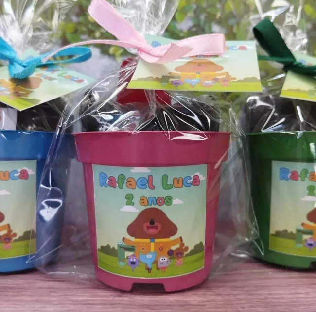 20 unidades Kit Jardinagem Hey DUGGEE - Trabalhamos com qualquer tema - Informar tema no chat.