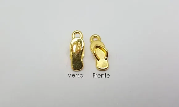 Pingente de Chinelinho Dourado de 2,1cm -20 unidades