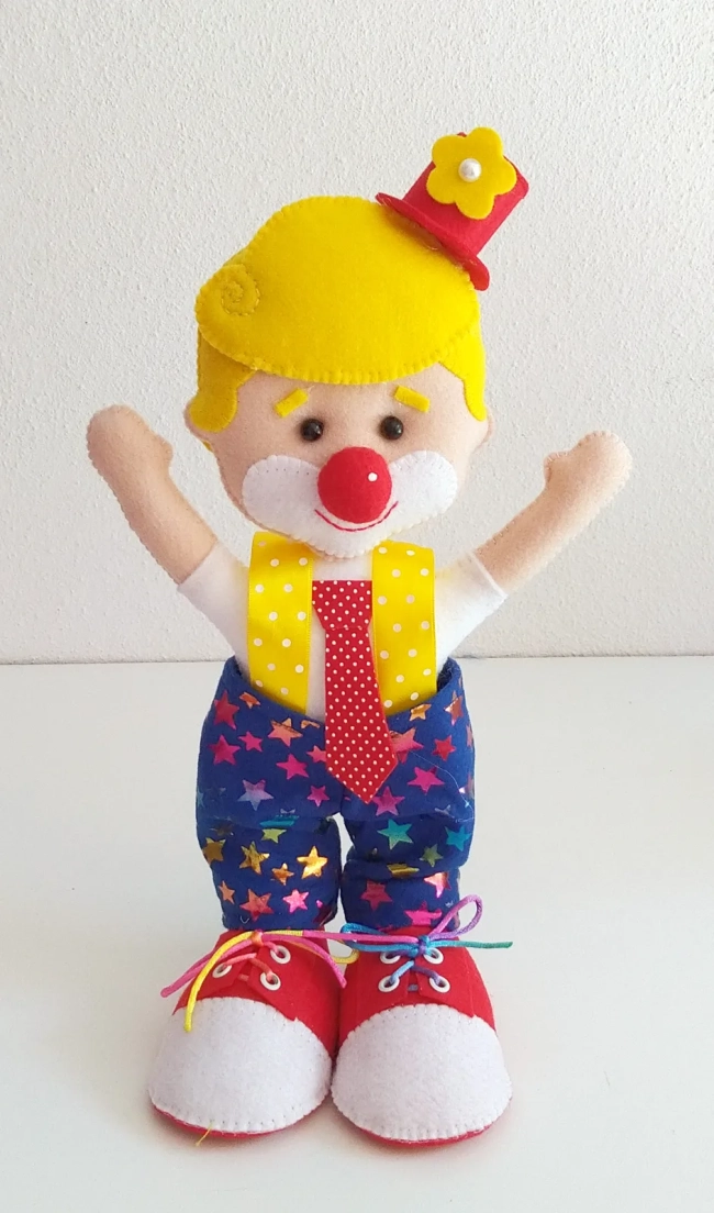 Boneco circo em feltro