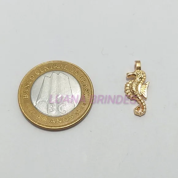 Pingente Cavalo Marinho de Metal em Dourado - pct c/12 unid