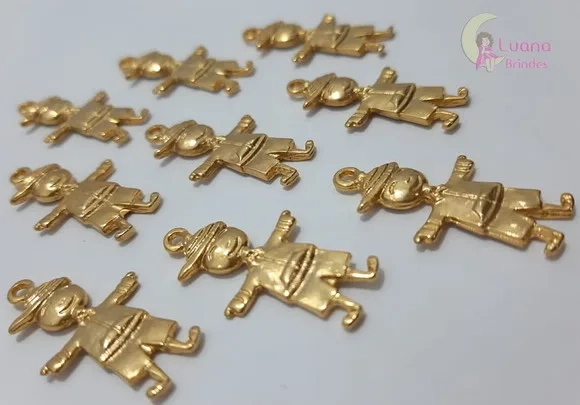 Pingente Menino de Metal Dourado - pct c/9 unid