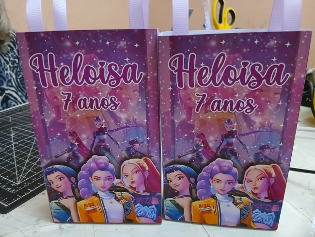 Sacolinhas personalizadas para Lembrancinhas Guerreiras do K pop