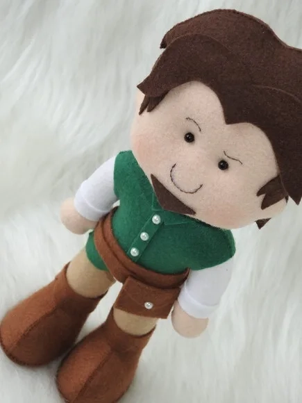 Boneco Flynn Rider em Feltro- Enrolados 30 cm