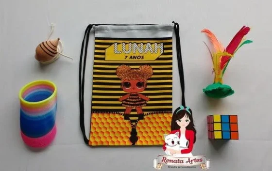 Mochila Brinquedos Retrô Tema Lol Queen Bee