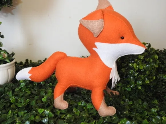 Raposa em Feltro - Chamar no Chat Antes de Comprar