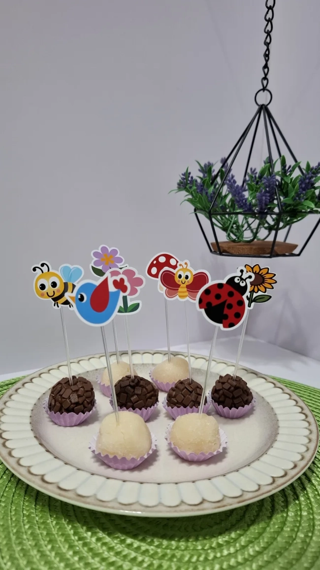 Toppers de docinhos JARDIM ENCANTADO -Kit com 8 figuras
