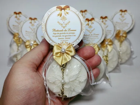 Lembrança Batizado: Sabonete Divino Espírito Santo com Terço
