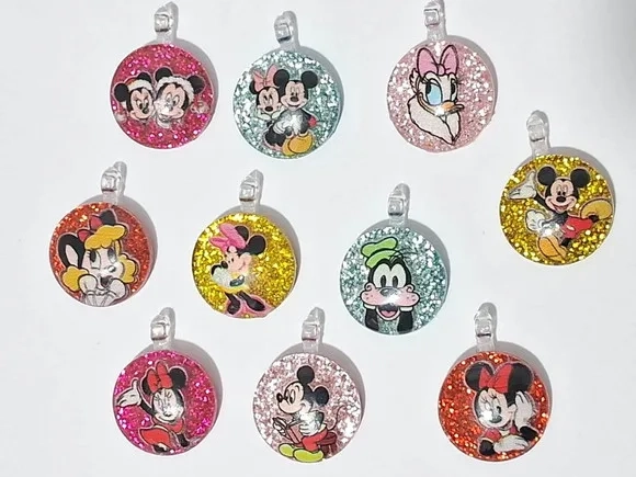 Pingente Mickey e Minnie Redondo 2cm de Resina Pacote com 10