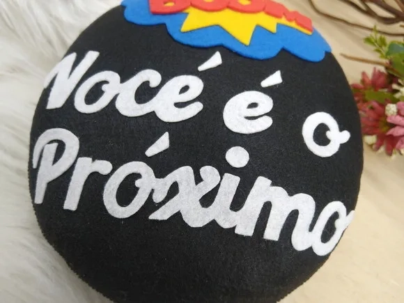 Bomba em Feltro para Noivo* Chamar Chat