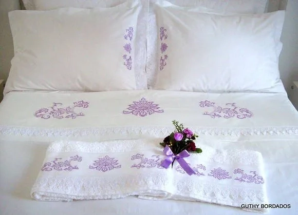 Kit Coordenado Cama e Banho Bordado