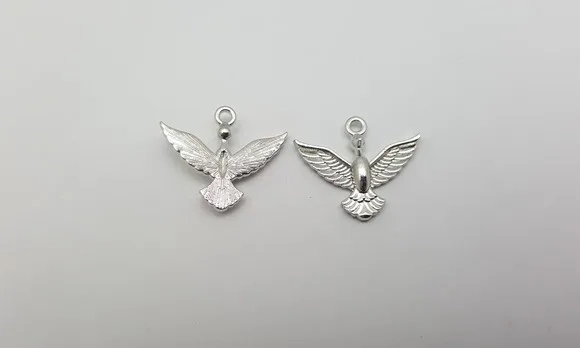 Pingente Divino Espírito Santo Prateado de 1,7cm Pct 10 Und