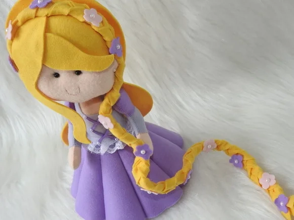 Kit Rapunzel em Feltro do Filme Enrolados