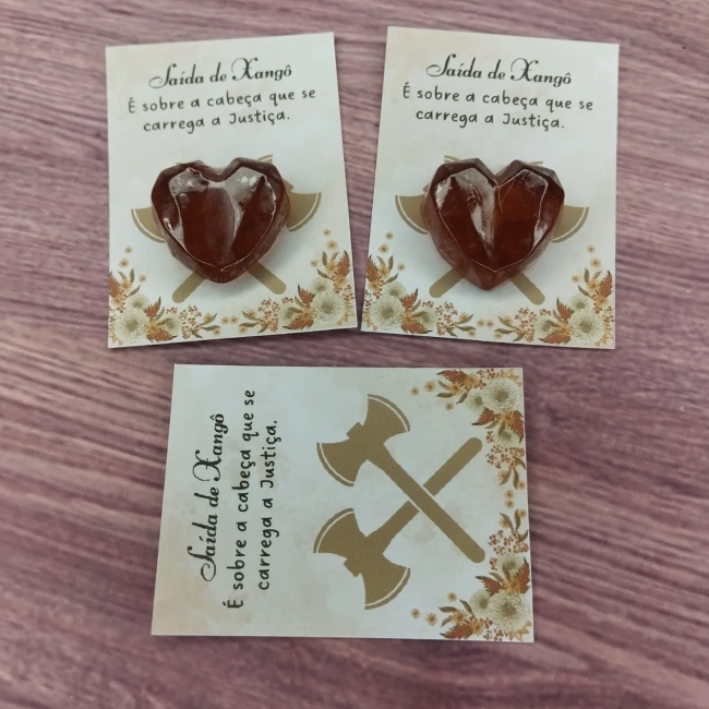 60 UNIDADES Mini Sabonete Coração Diamante no Card  Lembrancinhas de Xangô, trabalhamos com qualquer tema.